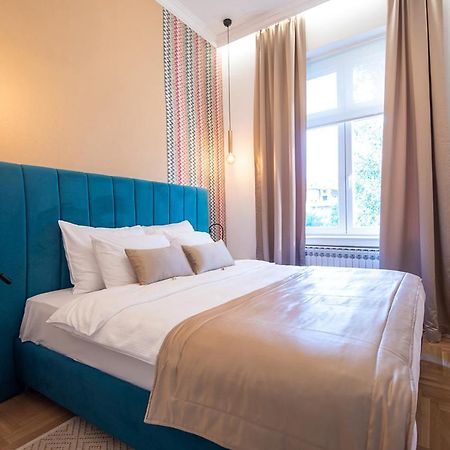 Luxury Suite In City Centre 塞拉耶佛 外观 照片