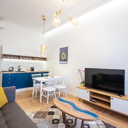Luxury Suite In City Centre 塞拉耶佛 外观 照片