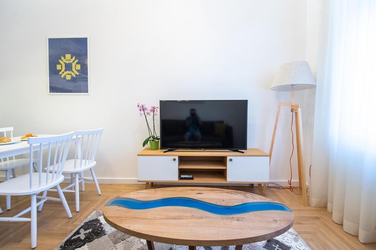 Luxury Suite In City Centre 塞拉耶佛 外观 照片