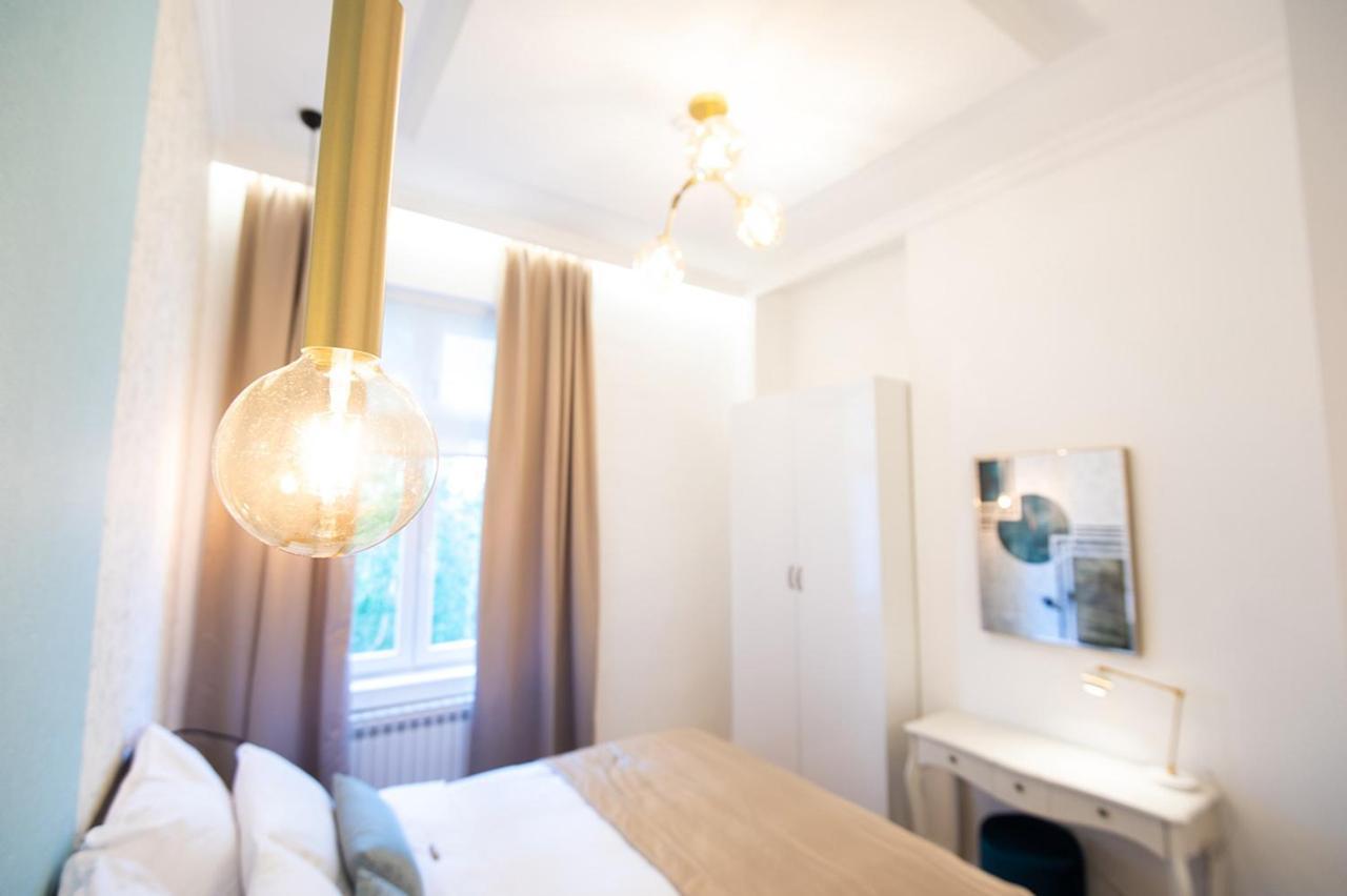 Luxury Suite In City Centre 塞拉耶佛 外观 照片